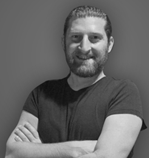 Eğitmenlerimizden Murat Şişman, Security Researcher - Uzmanlık alanı: Mobile (iOS) Security Researcher